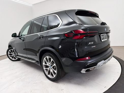Used 2024 BMW X5 xDrive50e AWD/4WD image 9
