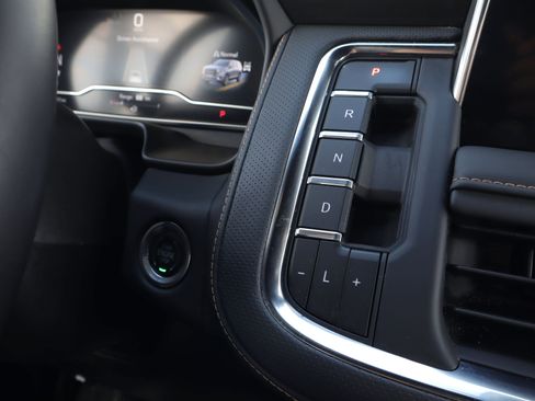 Used 2023 GMC Yukon AT4 image 19