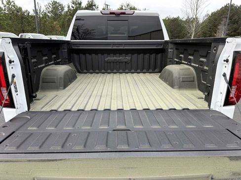 Used 2024 GMC Sierra 1500 AT4 w/ Technology Package image 29