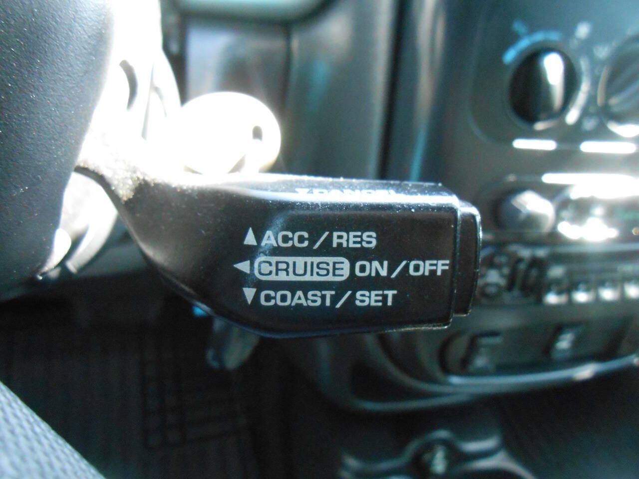 Used 2005 Chrysler PT Cruiser Touring FWD image 21
