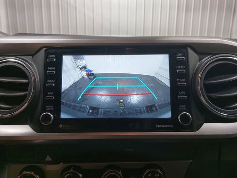 Used 2022 Toyota Tacoma SR5 w/ SR5 Appearance Package (SM) image 36