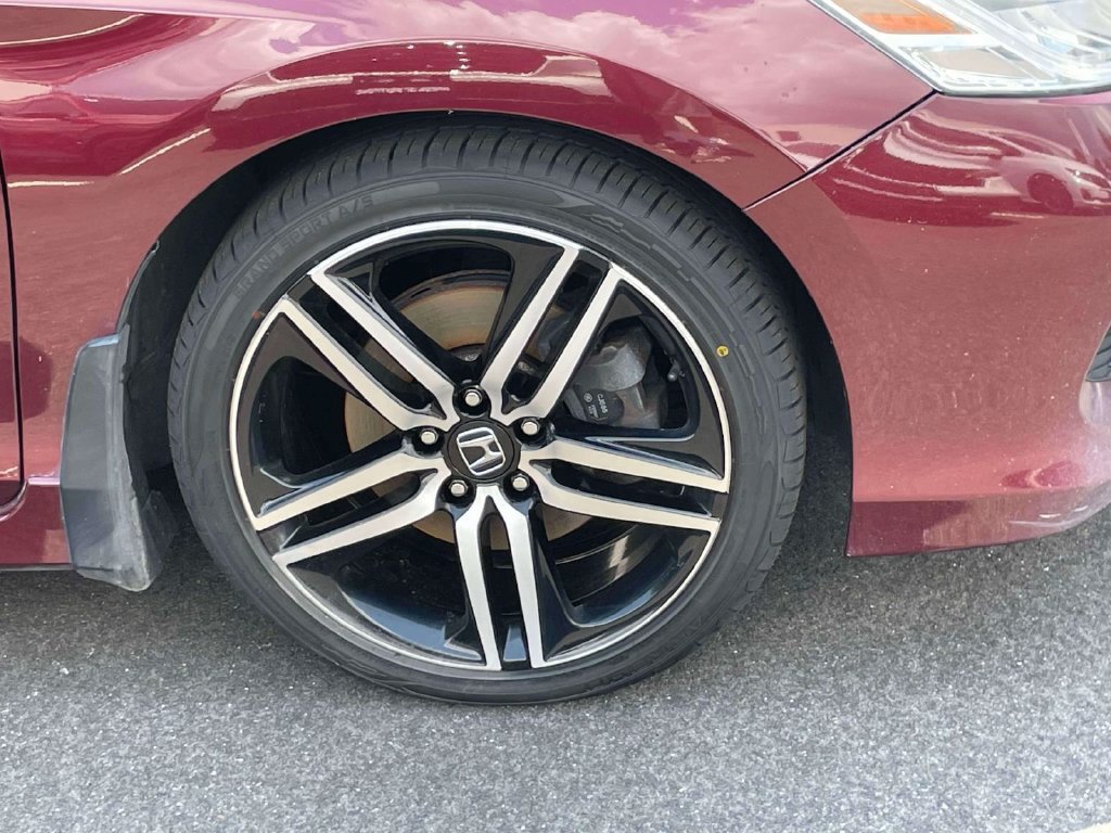 Used 2016 Honda Accord Touring image 7