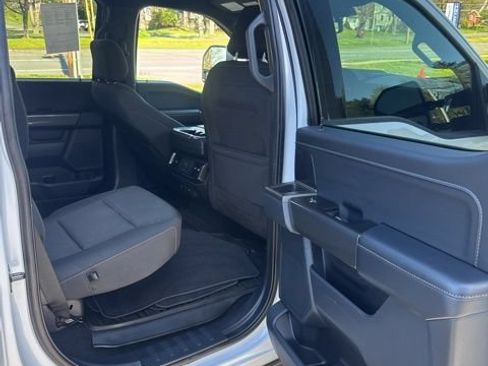 Used 2022 Ford F150 XLT w/ Equipment Group 301A Mid AWD/4WD image 19