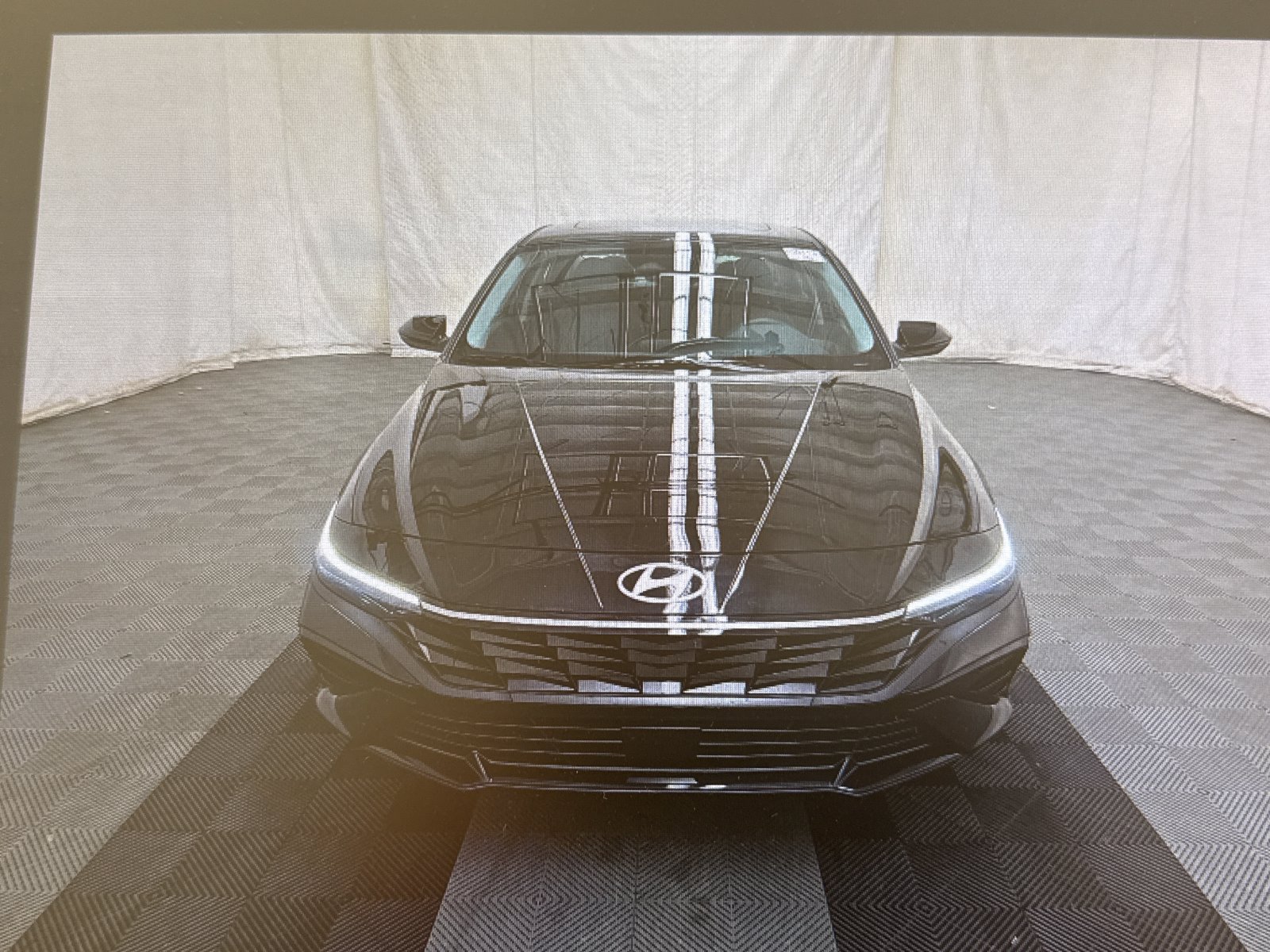 Used 2026 Hyundai Elantra Limited FWD image 12