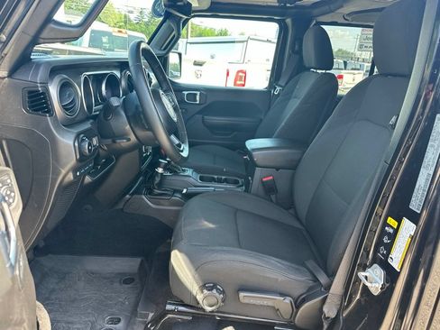 Used 2023 Jeep Wrangler Unlimited w/ Cold Weather Group AWD/4WD image 13