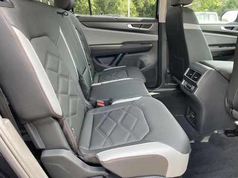 New 2026 Volkswagen Atlas Peak Edition AWD/4WD image 10