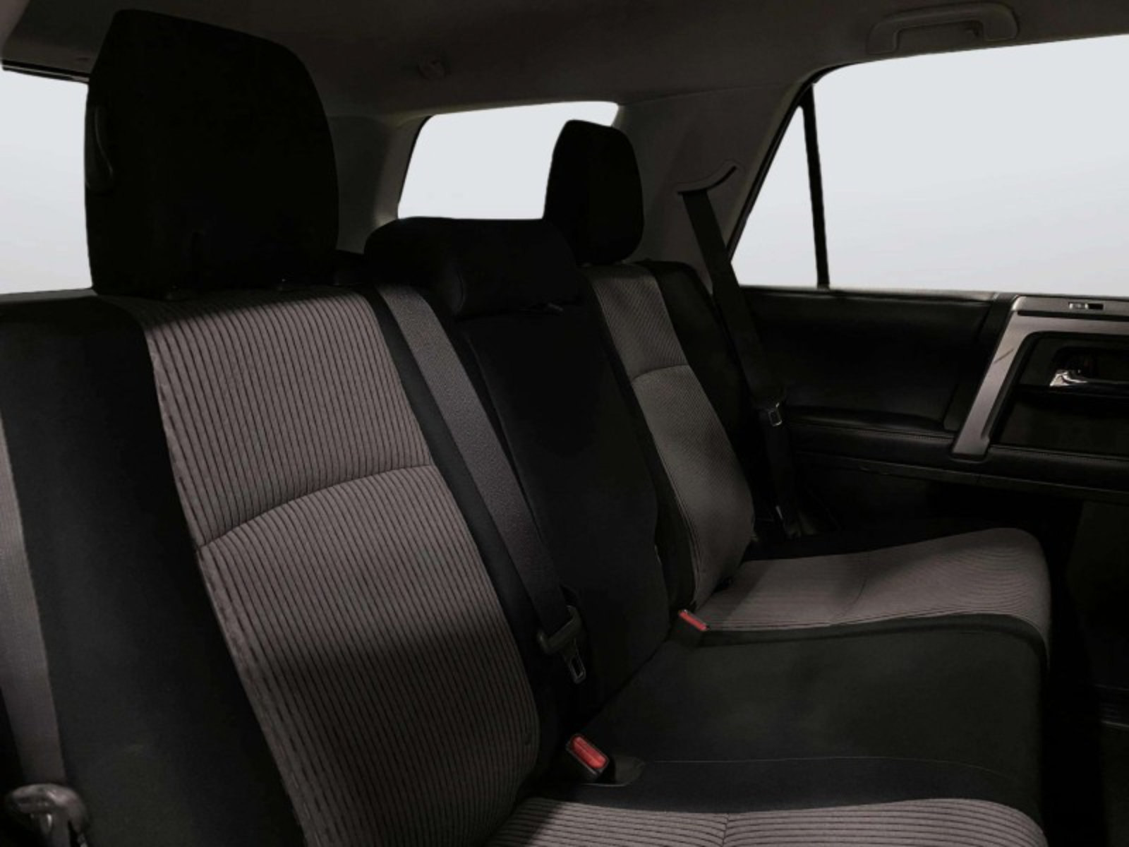 Used 2019 Toyota 4Runner SR5 AWD/4WD image 31