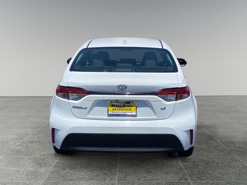 Used 2023 Toyota Corolla LE FWD image 4