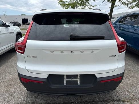 Used 2023 Volvo XC40 B5 Plus w/ Climate Package AWD/4WD image 4