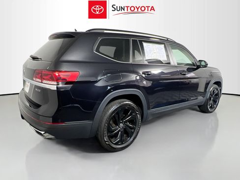 Used 2022 Volkswagen Atlas SE w/ Panoramic Sunroof Package image 4