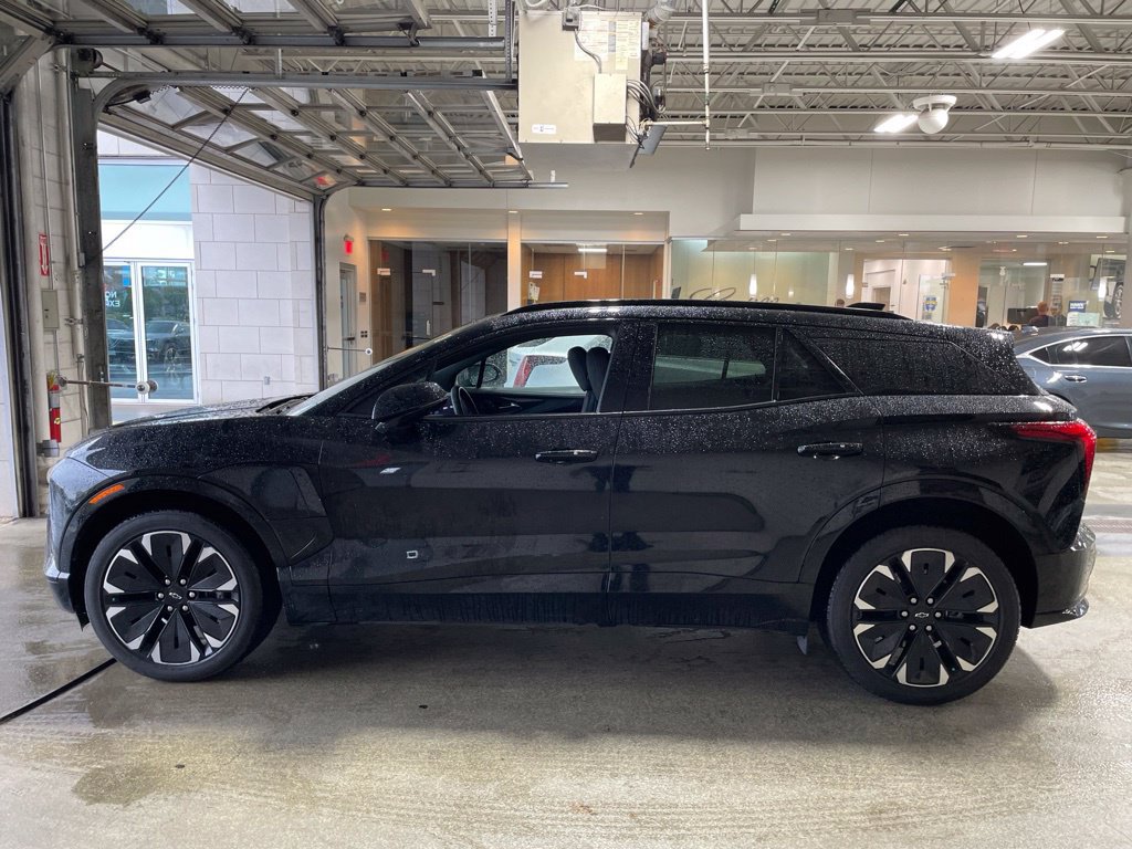 Used 2024 Chevrolet Blazer EV RS AWD/4WD image 2
