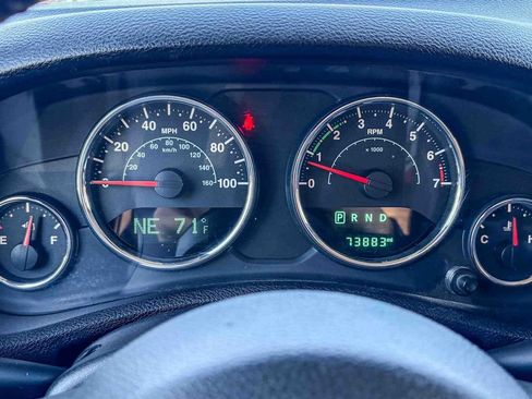 Used 2018 Jeep Wrangler Sport AWD/4WD image 21