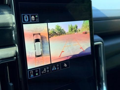Used 2025 GMC Yukon Denali w/ Sun & Power Step Package AWD/4WD image 17