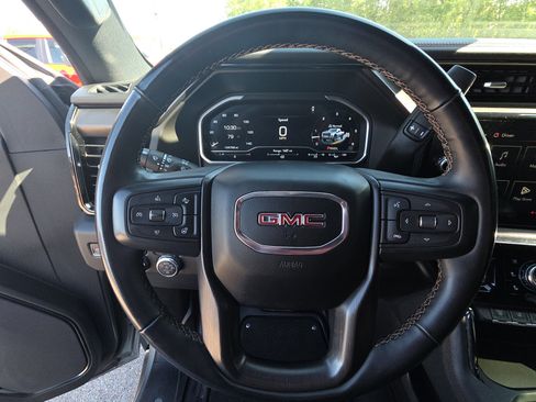 Used 2024 GMC Sierra 2500 AT4 w/ AT4 Premium Plus Package AWD/4WD image 19