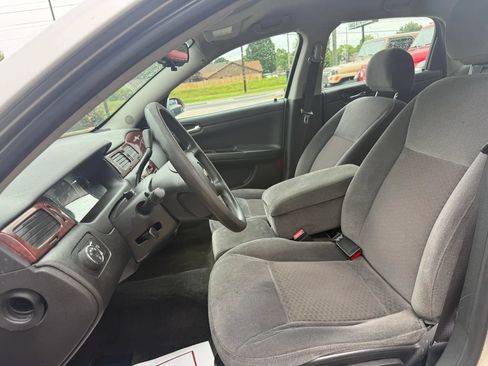 Used 2008 Chevrolet Impala LT FWD image 10