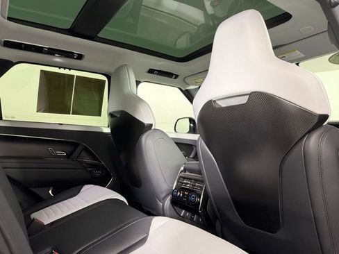 Used 2025 Land Rover Range Rover Sport SV Edition Two AWD/4WD image 30