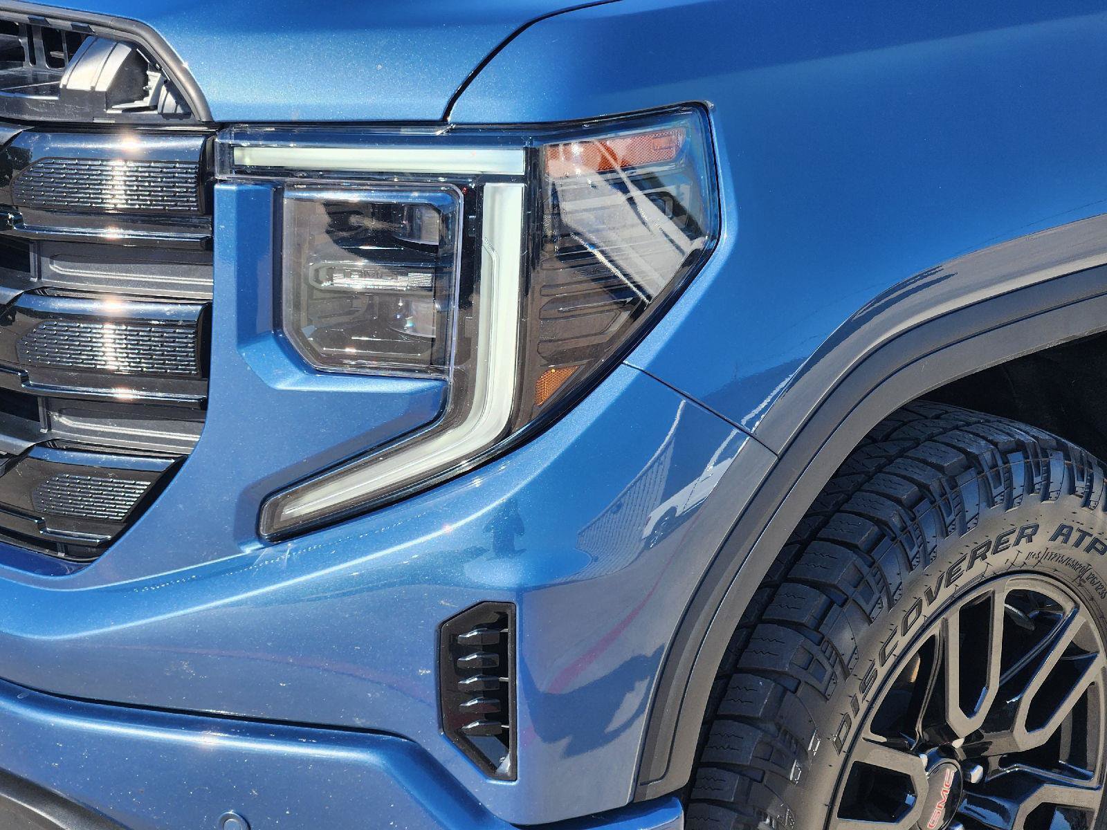 Used 2024 GMC Sierra 1500 Elevation w/ Elevation Premium Package AWD/4WD image 8