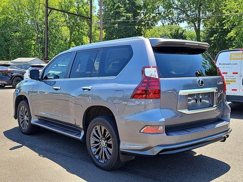 Used 2022 Lexus GX 460 Premium w/ Accessory Package AWD/4WD image 4
