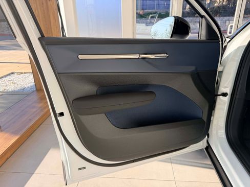 New 2026 Volvo EX30 Plus image 7