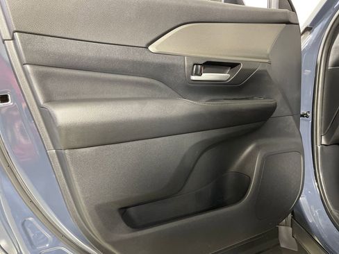 Certified 2024 Toyota Grand Highlander FWD image 17