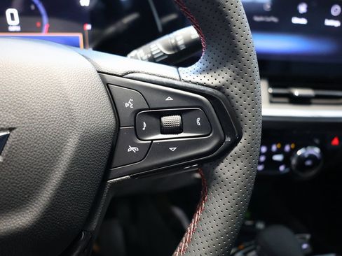 New 2026 Chevrolet Trax RS w/ Sunroof Package image 15