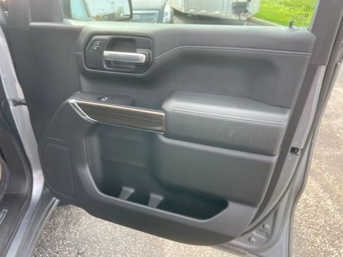 Used 2021 Chevrolet Silverado 1500 LT AWD/4WD image 18