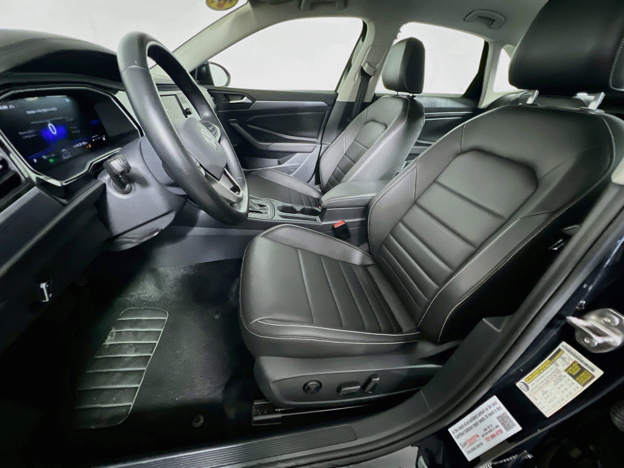 Used 2024 Volkswagen Jetta SE FWD image 14