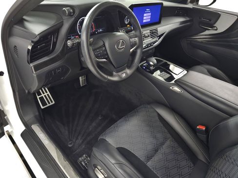 Used 2024 Lexus LS 500 F Sport AWD/4WD image 16