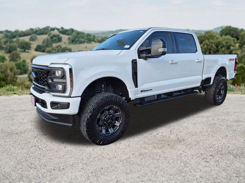 Used 2024 Ford F250 Lariat w/ Sport Appearance Package AWD/4WD image 3