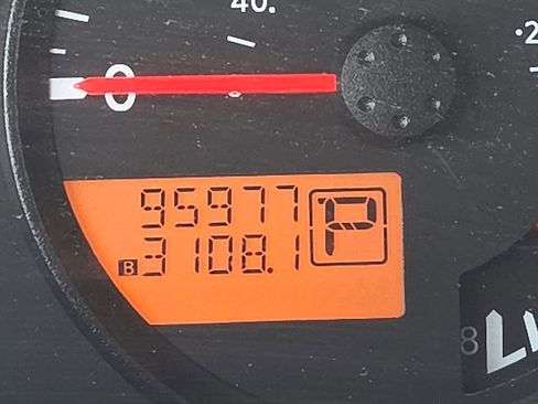 Used 2017 Nissan Frontier SV image 23