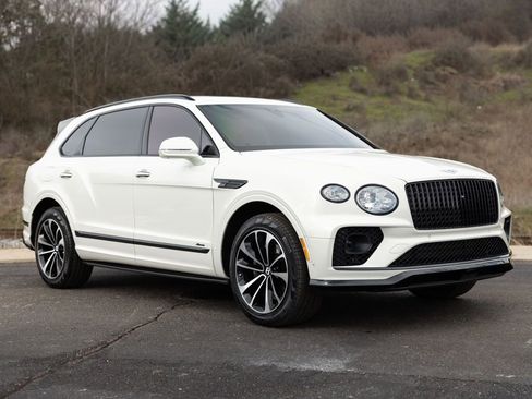 Used 2023 Bentley Bentayga Extended Wheelbase image 14