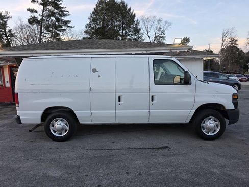 Used 2014 Ford E-150 and Econoline 150 image 5