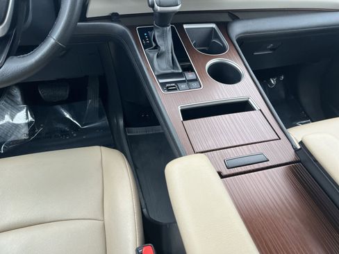 Used 2023 Toyota Sienna XLE image 22