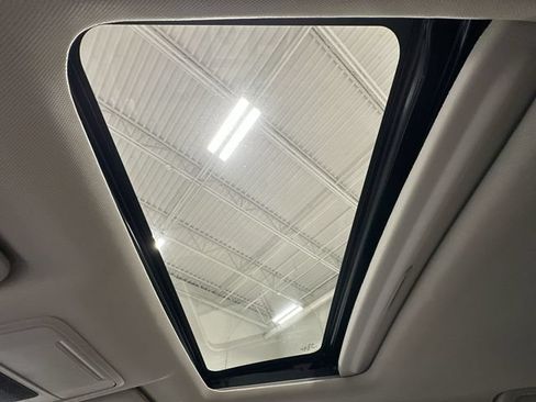 Used 2024 Honda CR-V EX-L image 20