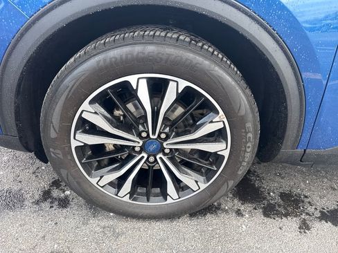 Used 2022 Ford Escape SE w/ SE Sport Appearance Package image 22