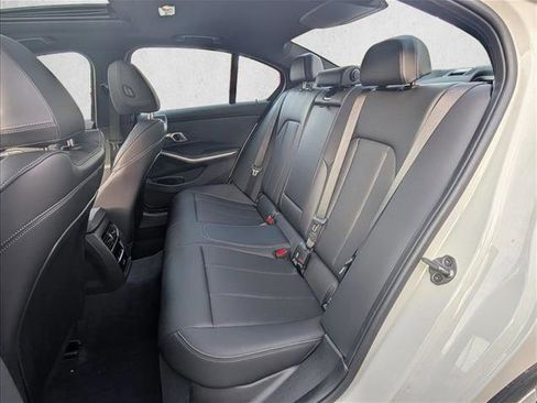 Used 2025 BMW 330i Sedan w/ Premium Package RWD image 20