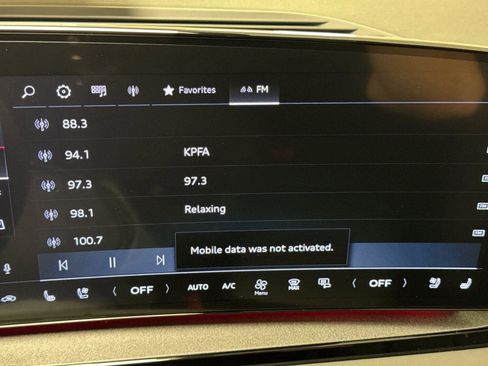 New 2025 Audi Q6 e-tron Premium Plus image 17