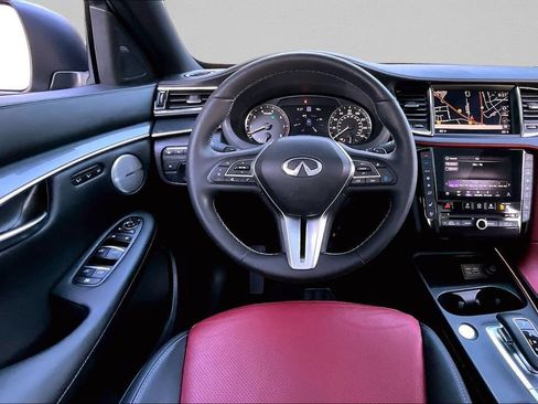 Used 2023 INFINITI QX50 Sport FWD image 9