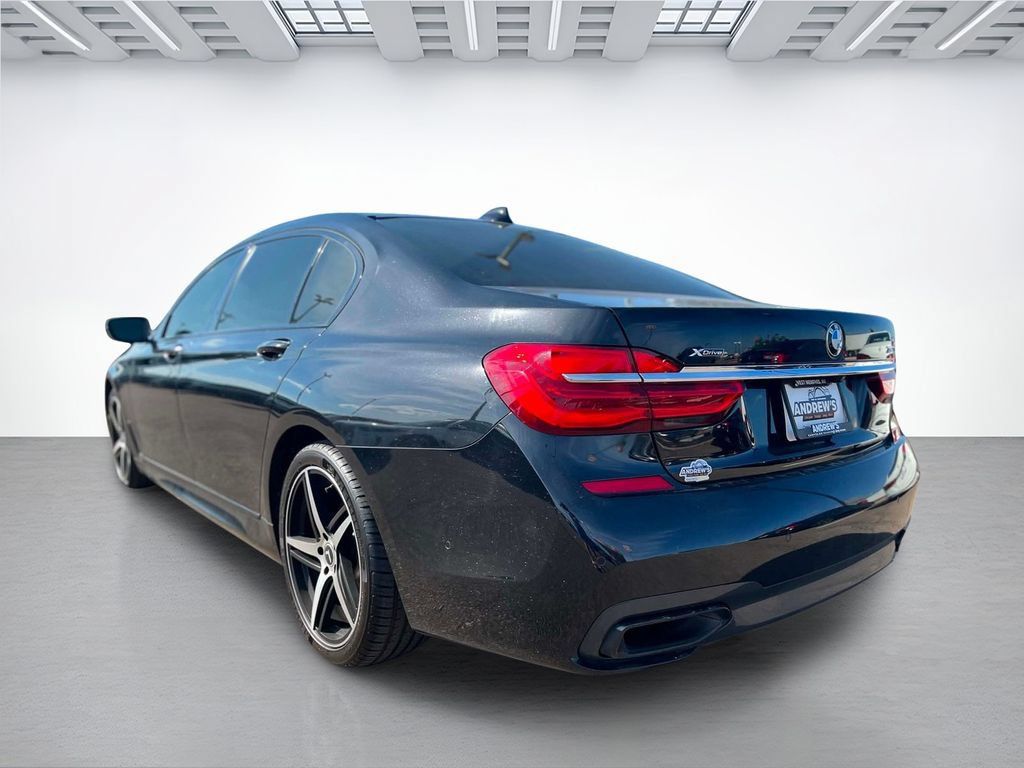 Used 2018 BMW 750i xDrive AWD/4WD image 4