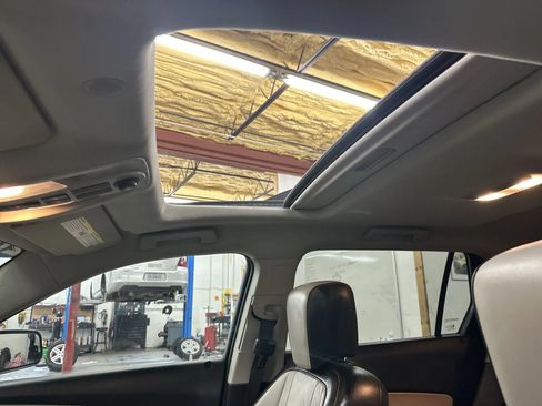 Used 2015 GMC Terrain SLT w/ Open Road Package FWD image 24