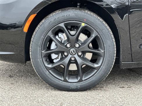 New 2026 Chrysler Pacifica Select image 8