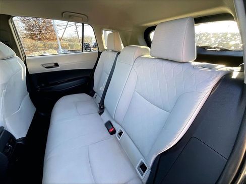 Used 2022 Toyota Corolla Cross LE FWD image 15