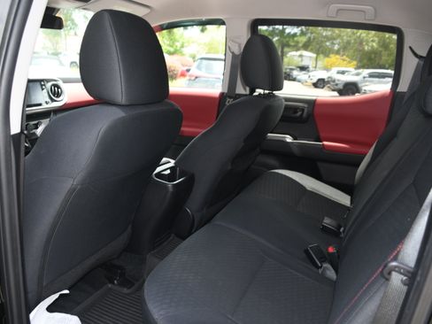 Certified 2022 Toyota Tacoma SR5 w/ SR5 Appearance Package (SM) RWD image 14