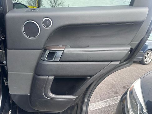 Used 2017 Land Rover Range Rover Sport HSE image 36