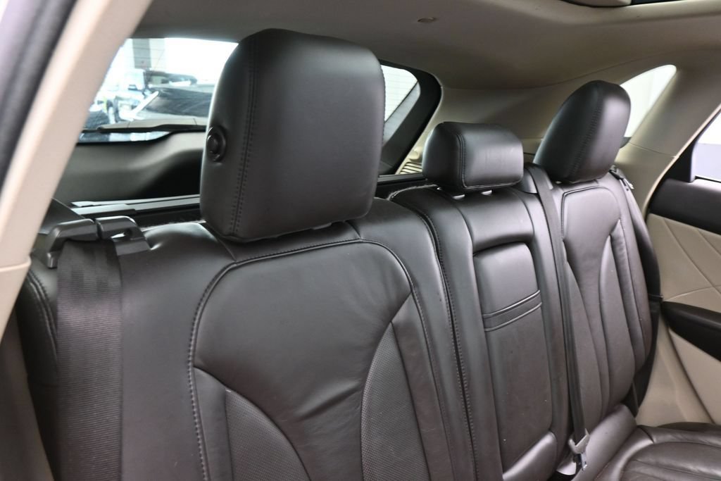 Used 2019 Lincoln MKC Select w/ Select Plus Package FWD image 36