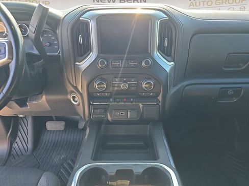 Used 2021 Chevrolet Silverado 1500 LT Trail Boss w/ Bed Protection Package image 11