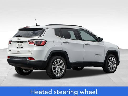 Used 2023 Jeep Compass Latitude AWD/4WD image 7