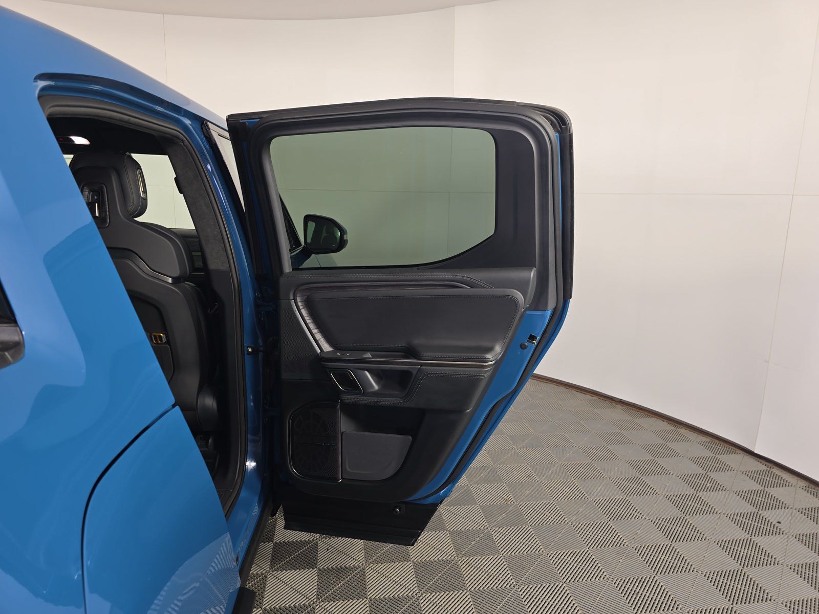 Used 2022 Rivian R1T Launch Edition AWD/4WD image 19