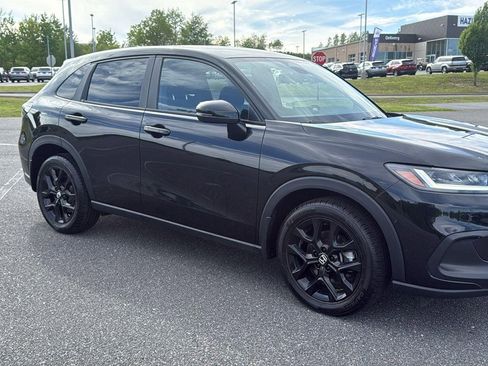 Used 2024 Honda HR-V Sport image 2