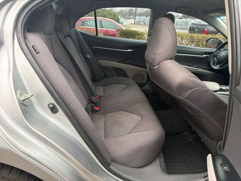 Used 2019 Toyota Camry L image 27